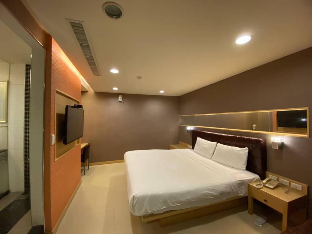 Love Hotel Pingtung Exteriér fotografie