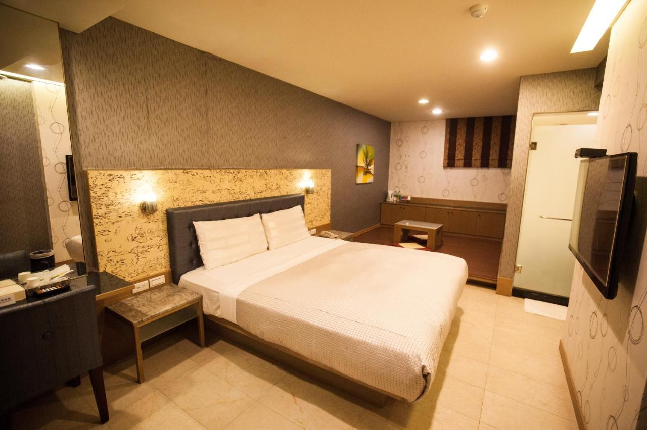 Love Hotel Pingtung Exteriér fotografie